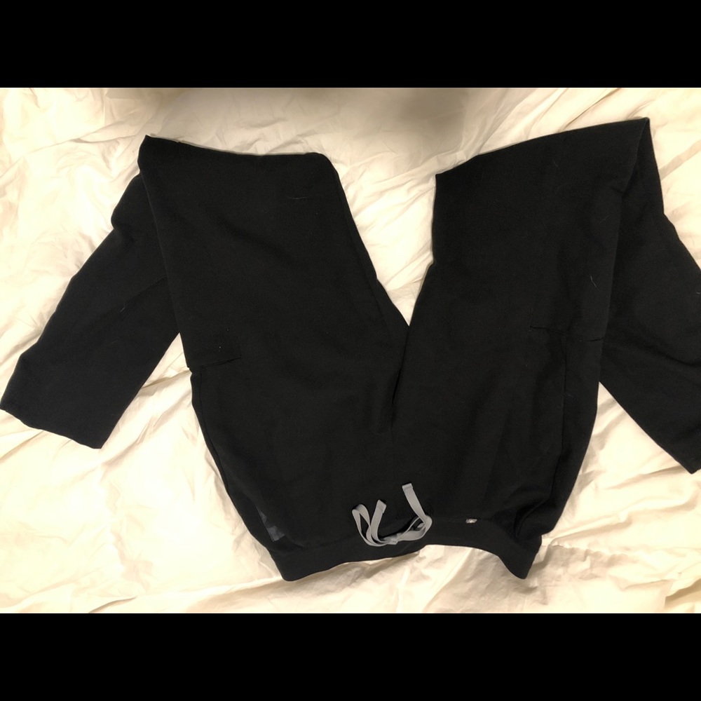 FIGS BLACK CAMO YOLA SKINNY SCRUB ZIPPERS S